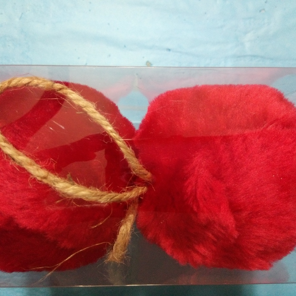 🆕3 inch fuzzy red 🌹ornaments with twine hangers can also be used for pets!🐱🐶 - Picture 1 of 4
